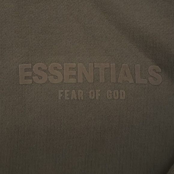 Fear of God Essentials Crewneck - Picture 3 of 4